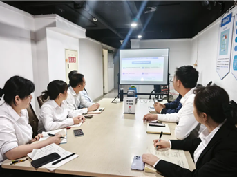 “周一安全课堂”(第24期)聚焦《成都市消防条例》宣贯及“五知四快”能力提升开展专题培训